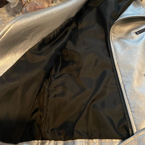 Sliver Bebe Motor Jacket - Picture 3 of 7